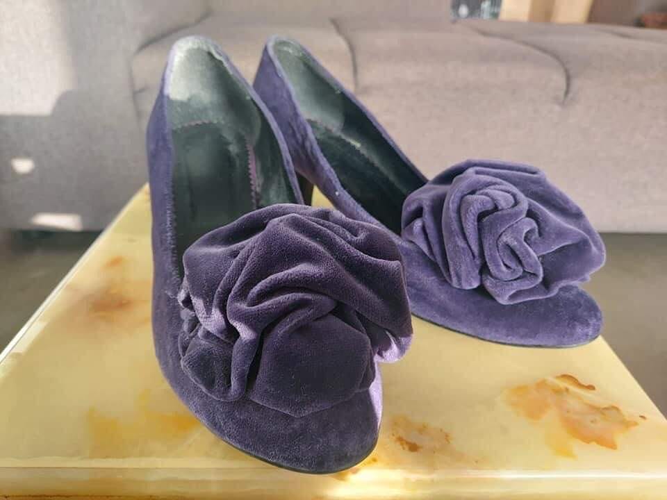 „Stopy względnie kształtne do szpilek”, czyli bon moty i traumy.